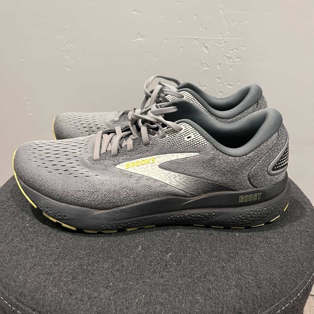 Men’s brooks shoes